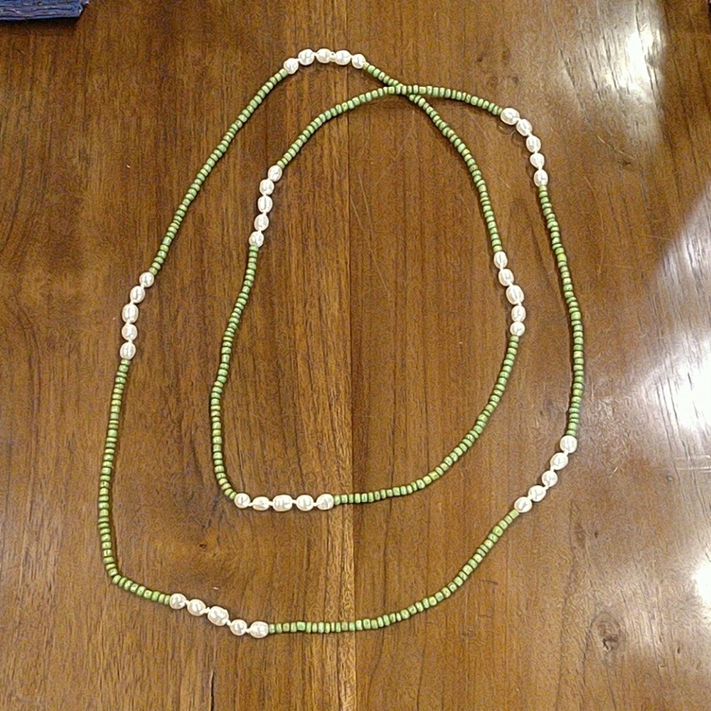Natural perl and green glass bead long necklace